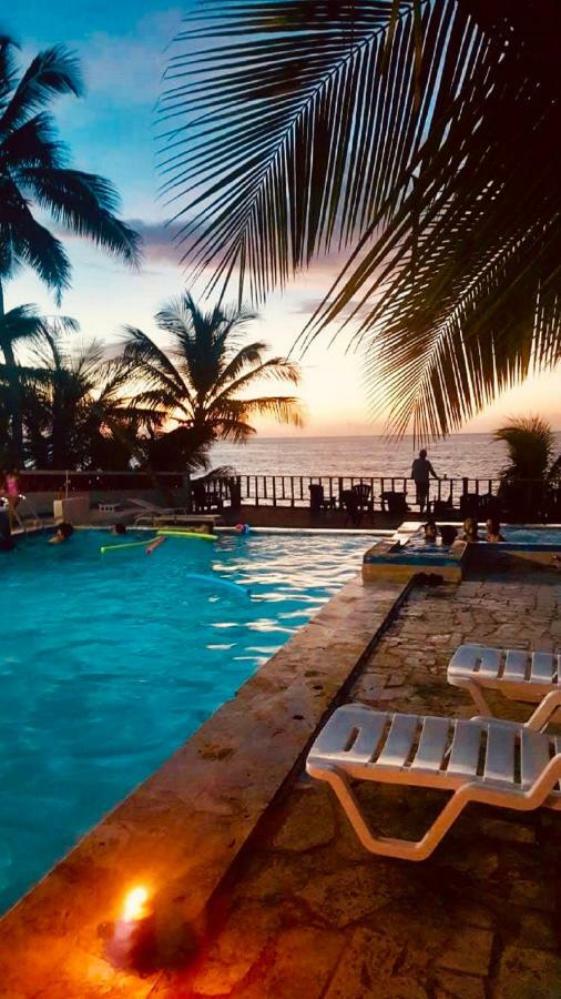 Апартаменты Ventana Al Atlantico At Arecibo 681 Ocean Drive Islote Экстерьер фото